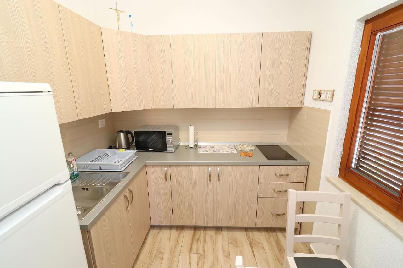 אורביץ Seaside Apartments Hrkac מראה חיצוני תמונה