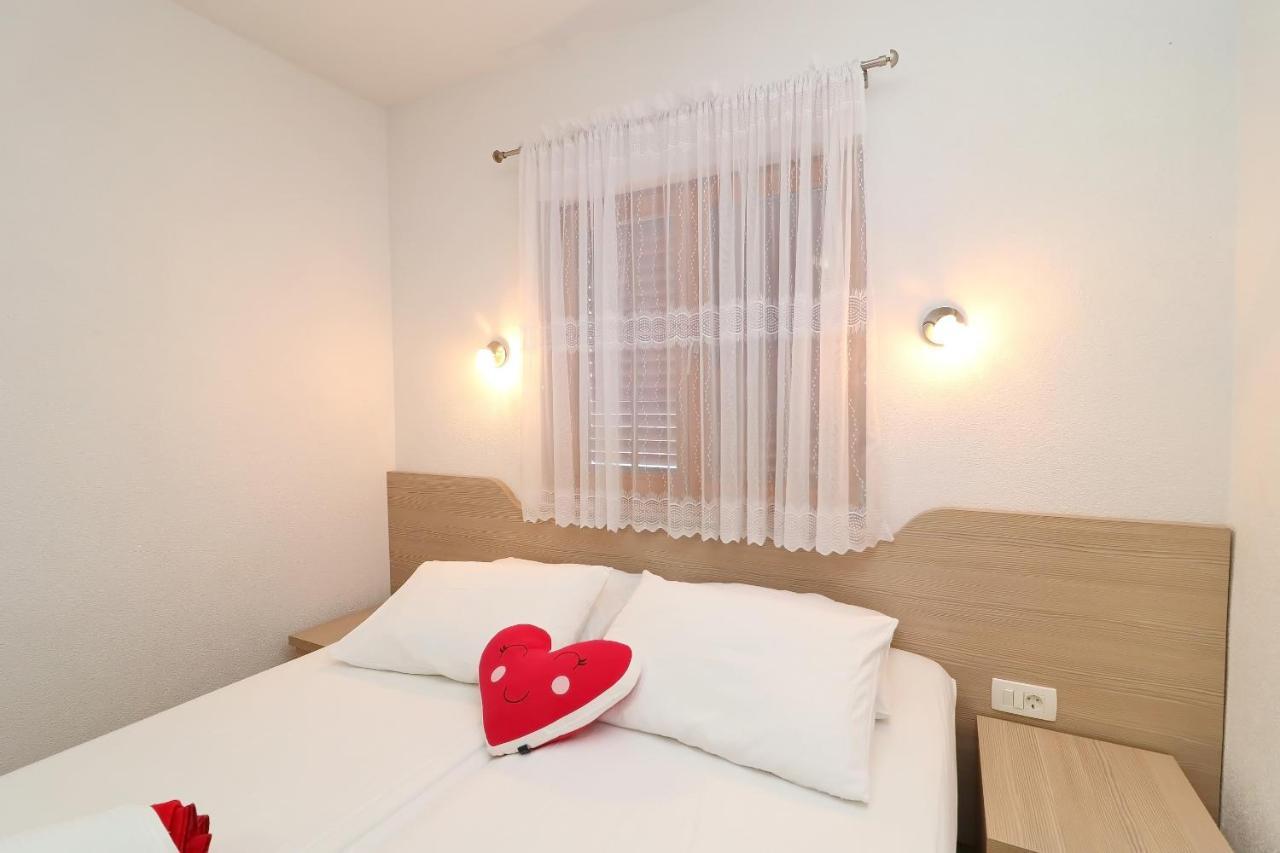 אורביץ Seaside Apartments Hrkac מראה חיצוני תמונה